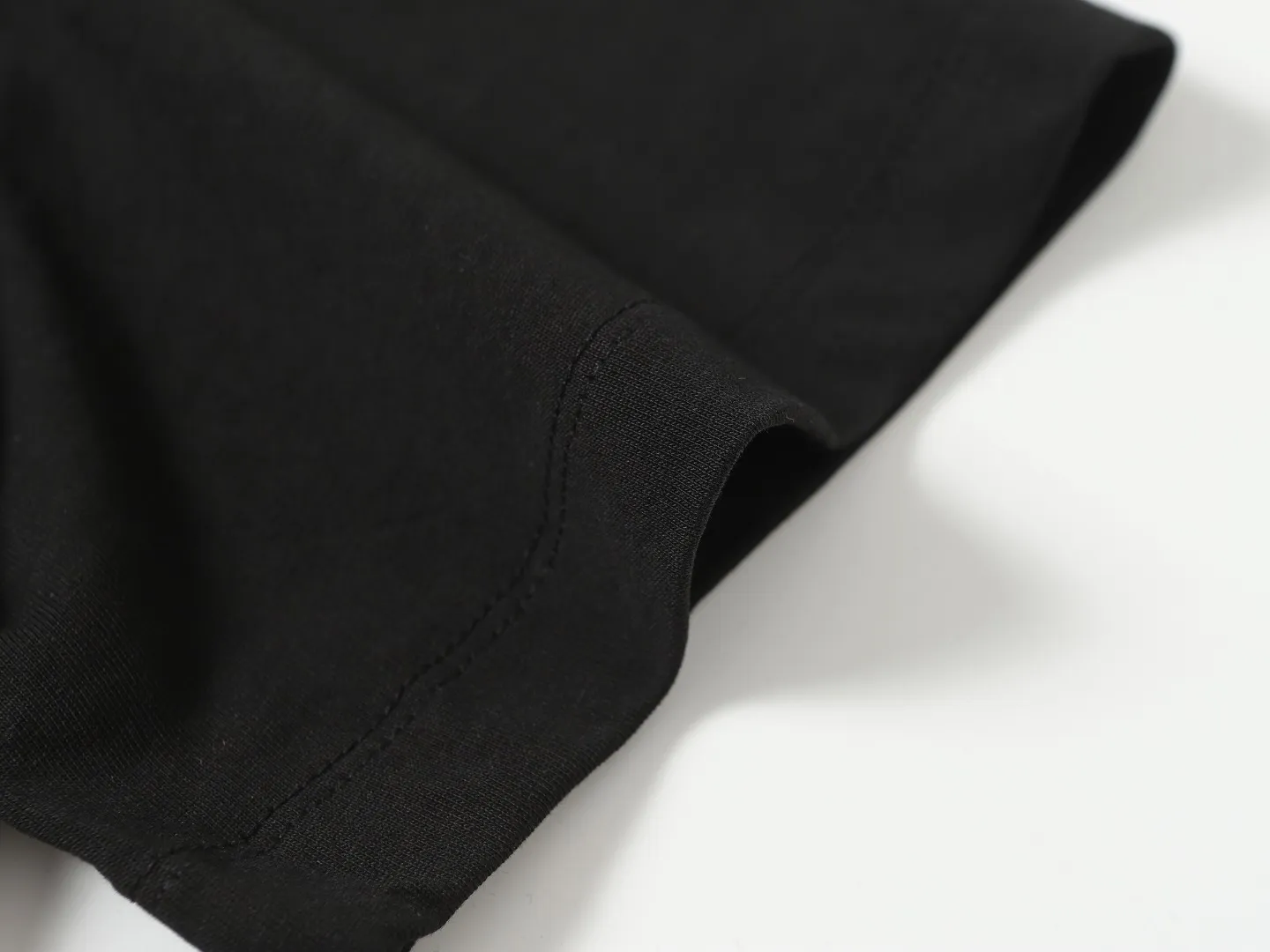 E 8117# Black ｜ MIXED EMOTION In Stock T （fabric):32 Sizes（size）：S-M L X L ： （ A ） （colour）： Black